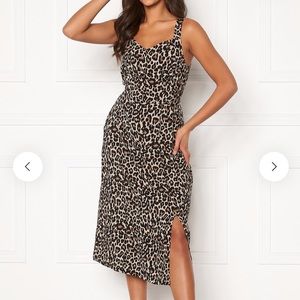 *SOLD* BNWT Vero Moda Leopard Calf Dress Size XS